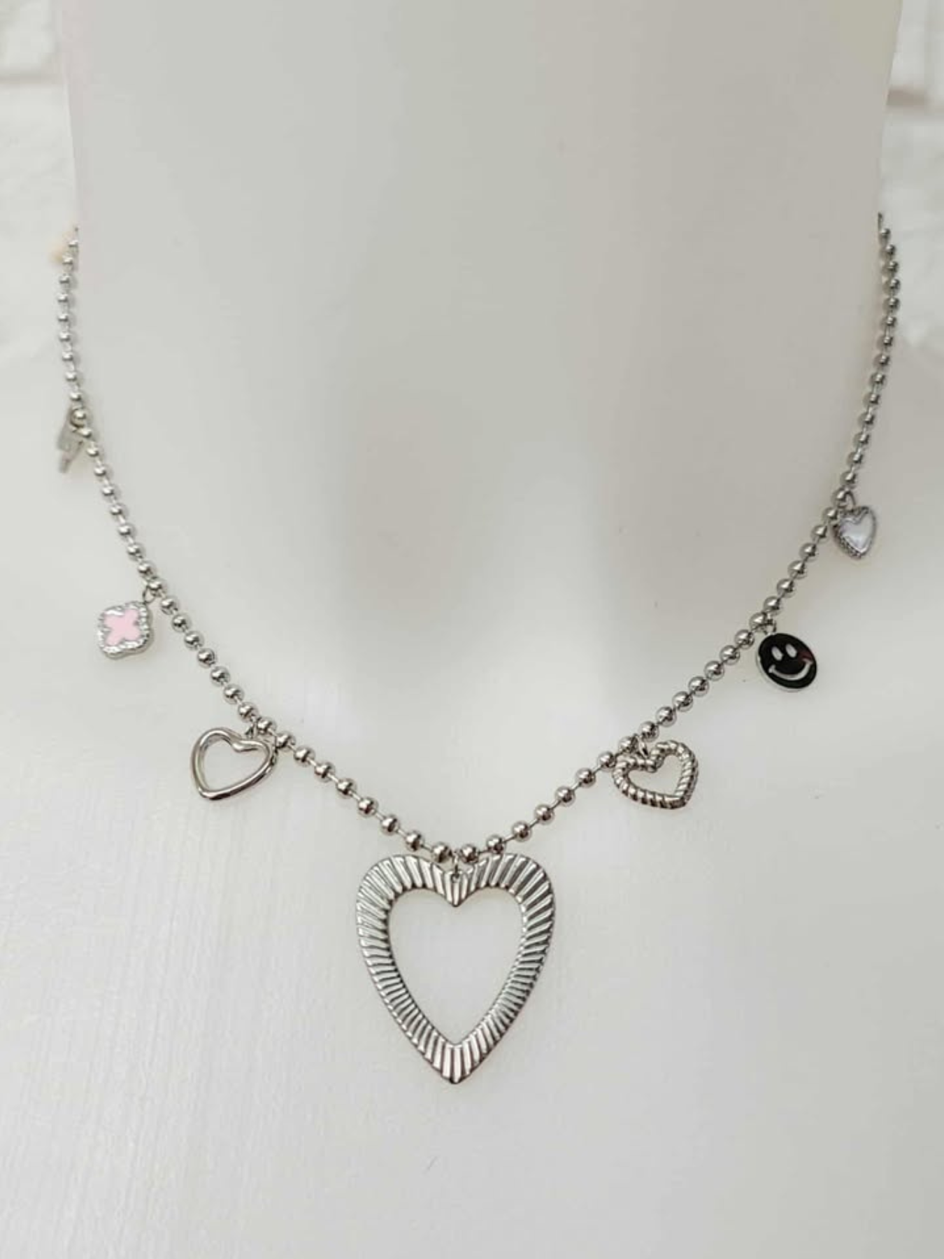 COLLAR MULTI CHARMS