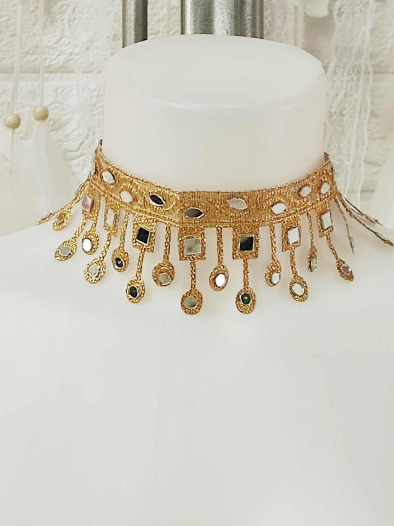 COLLAR ISLAY