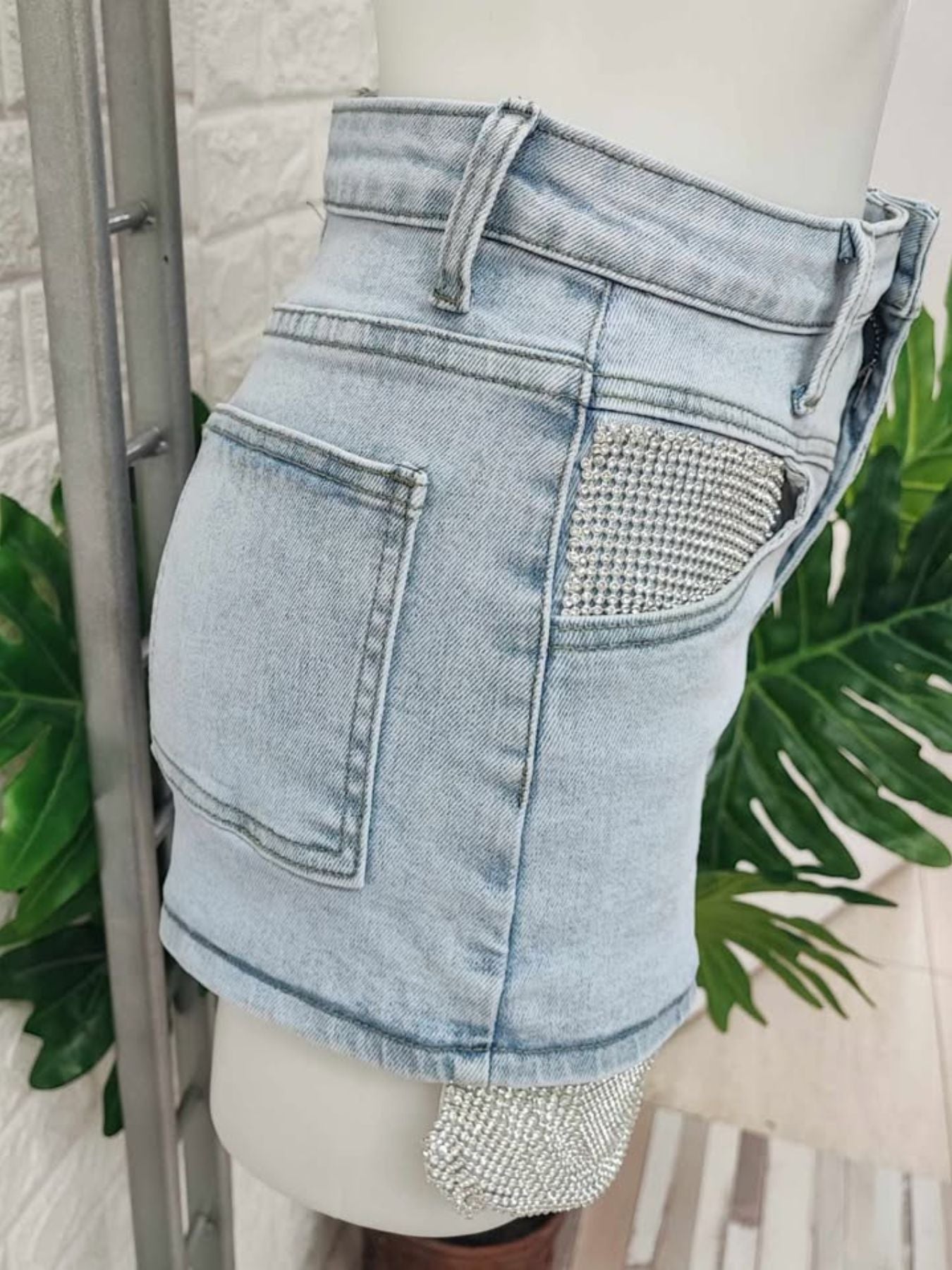SHORT NELY