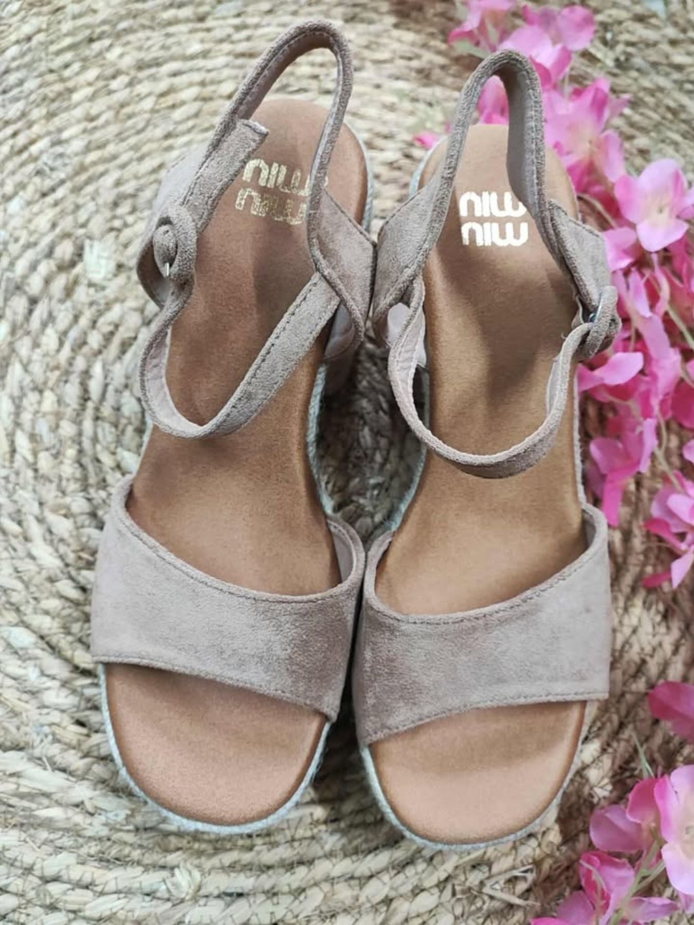 ZAPATO VALESKA - BEIGE