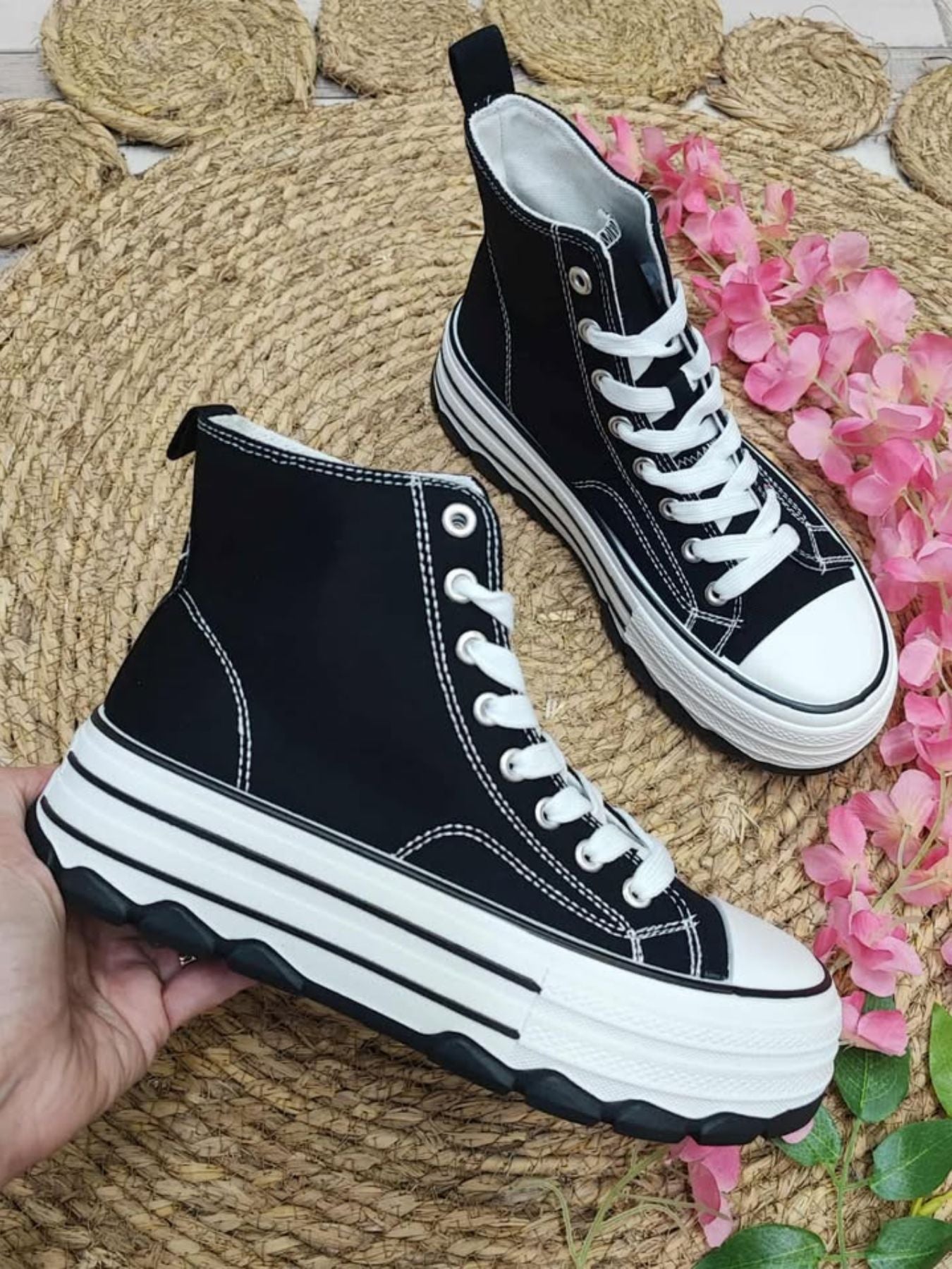 SNEAKER MARIETTA - NEGRO