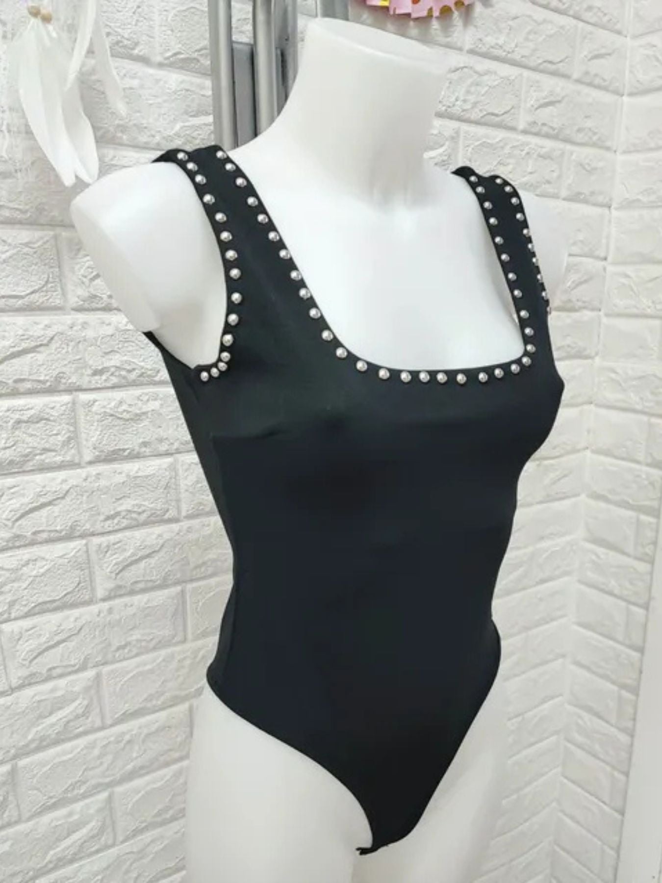 BODY GISS