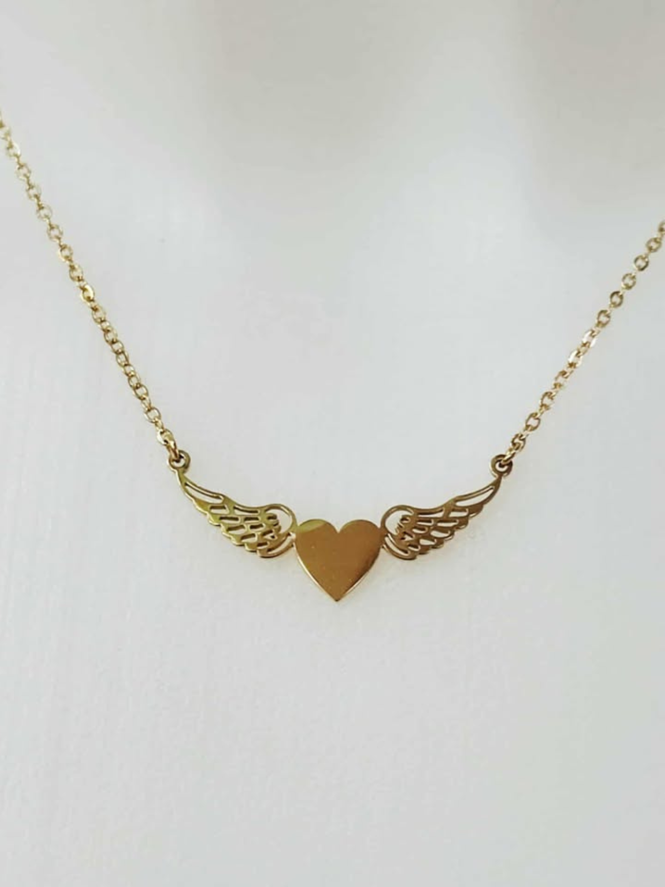 COLLAR CORAZON ALAS