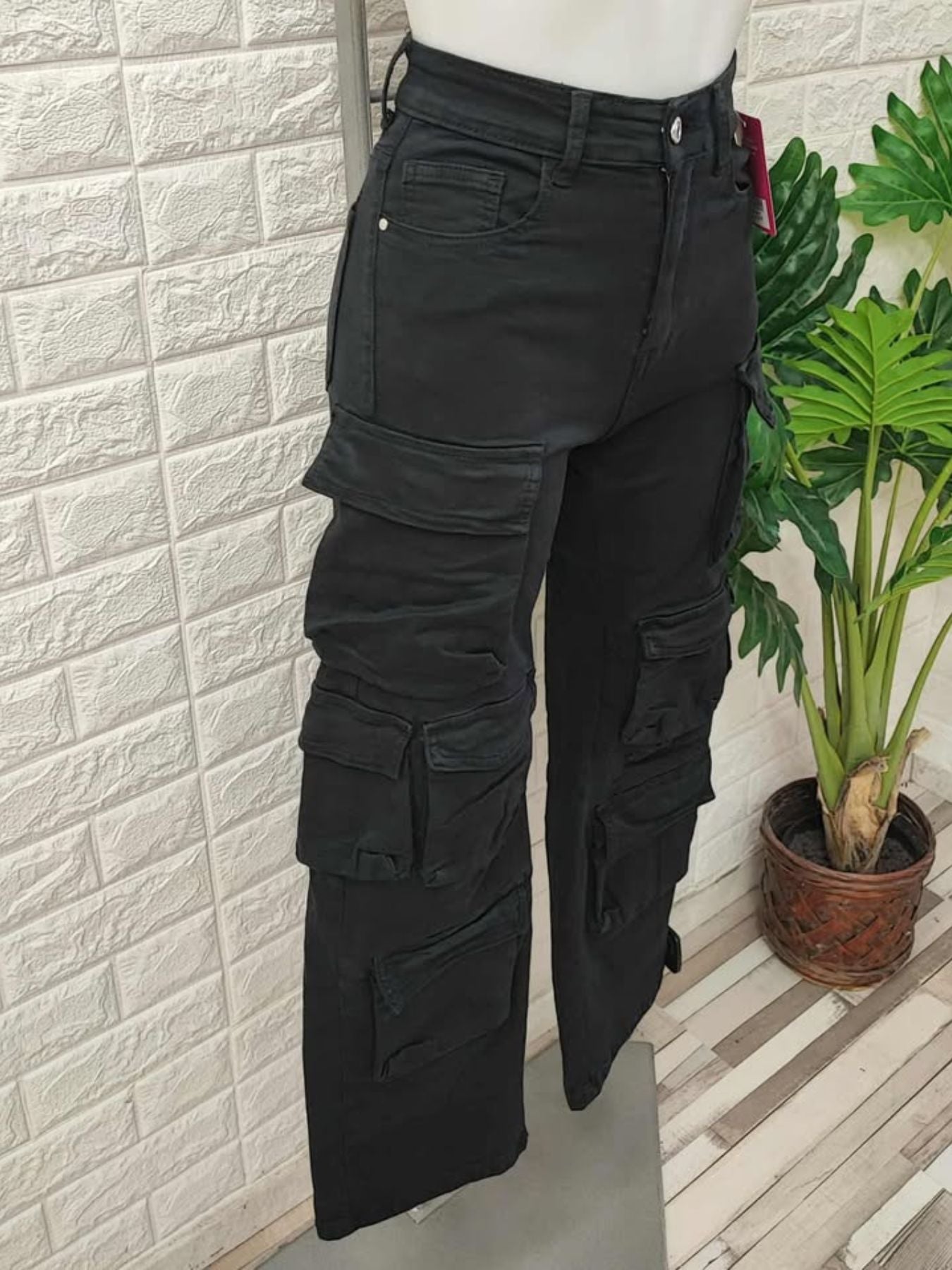 PANTALON DETROIT - NEGRO