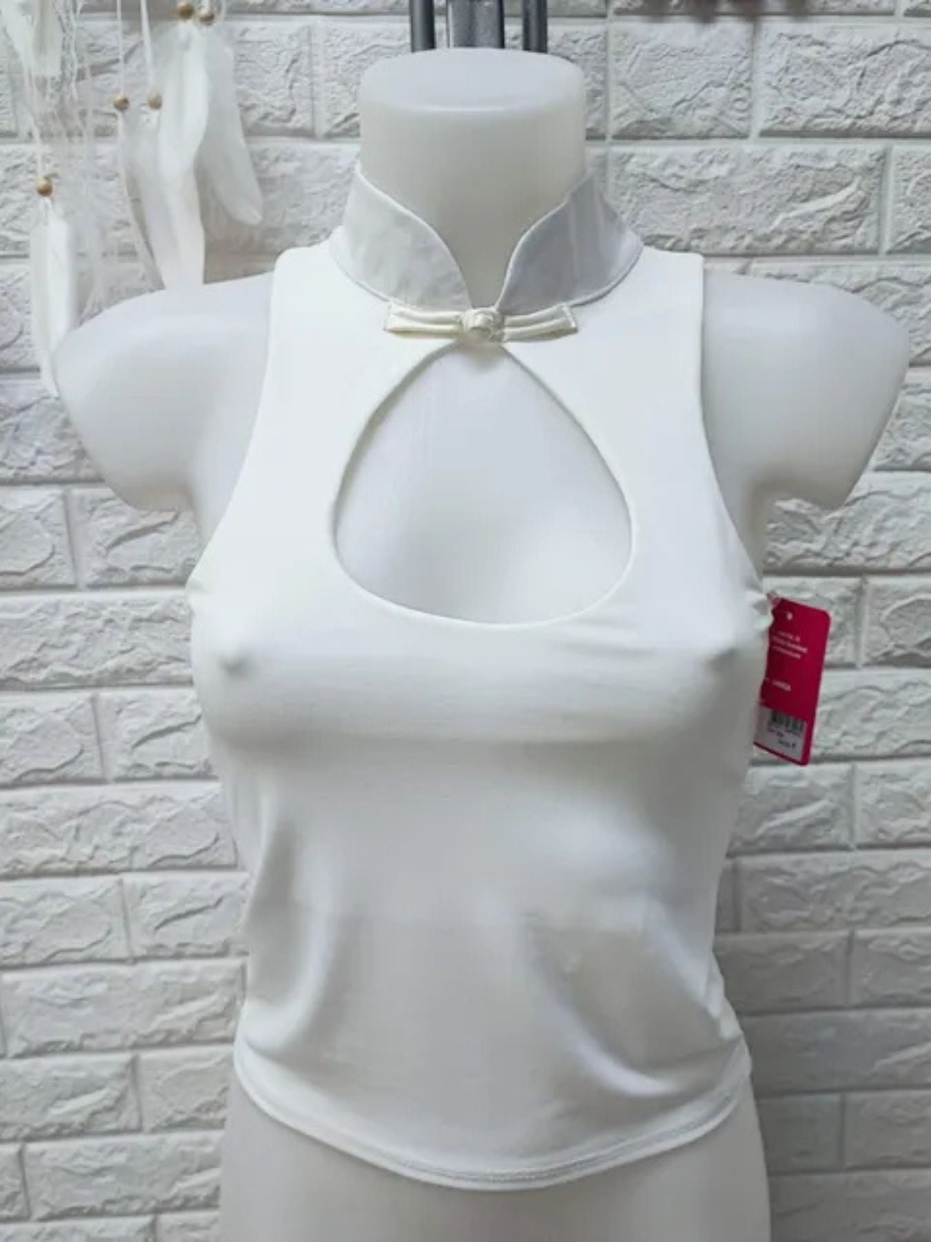 TOP NIKA