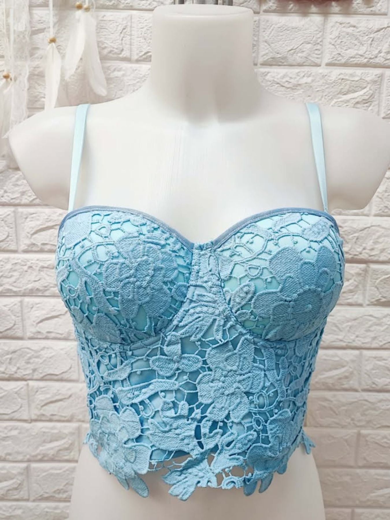 TOP ALISSET
