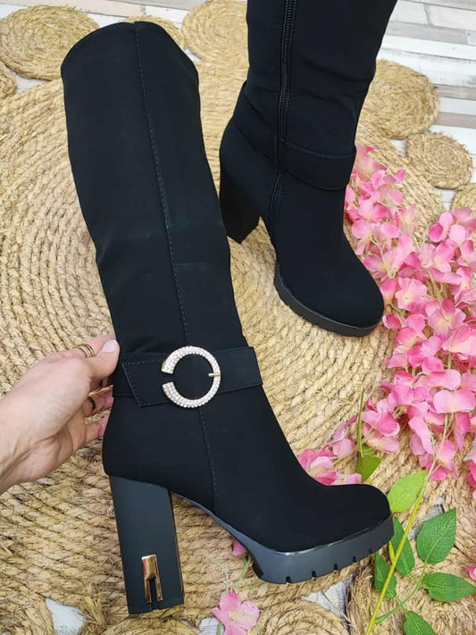 BOTA GABRIELA - NEGRO CON HEBILLA DORADA