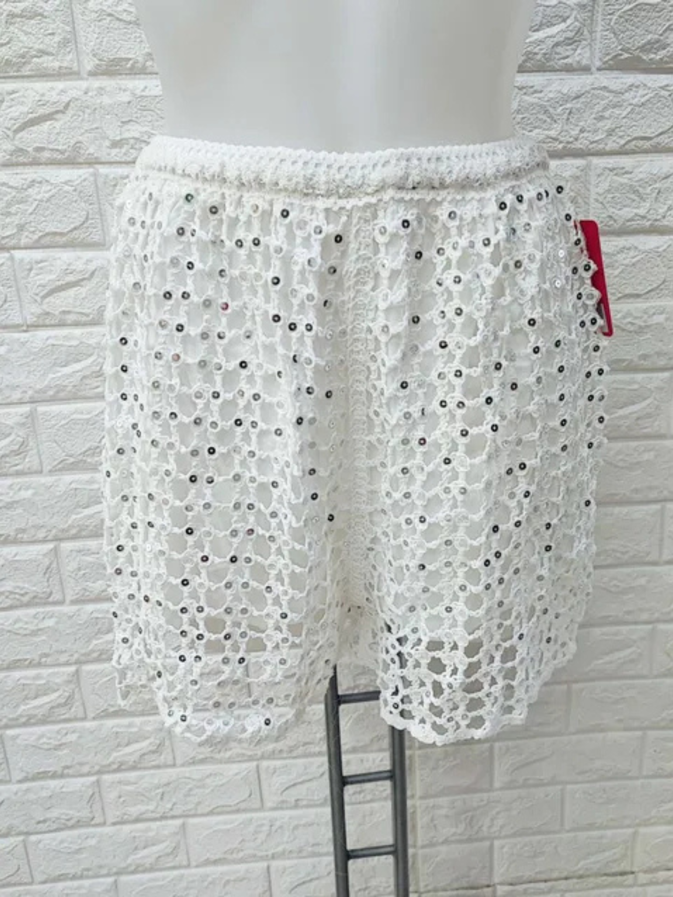 SHORT NEXY
