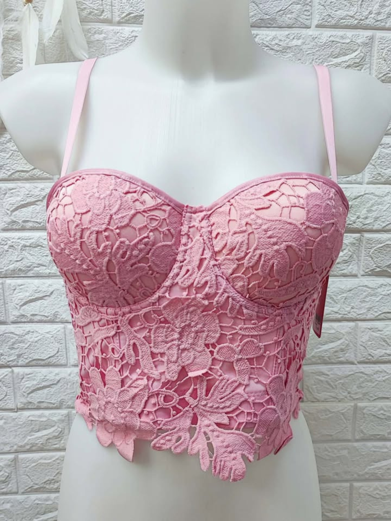 TOP ALISSET