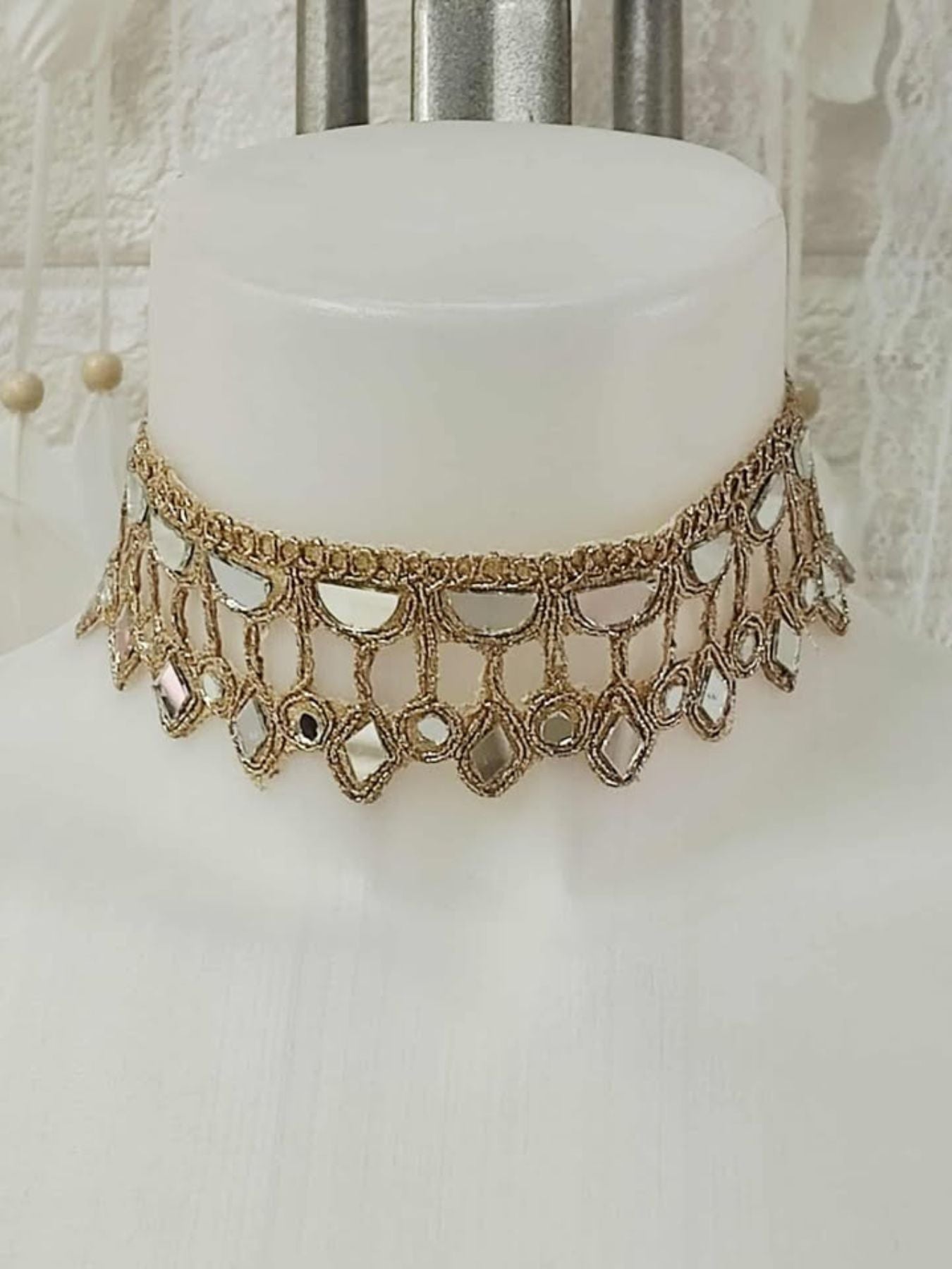 COLLAR DINSY