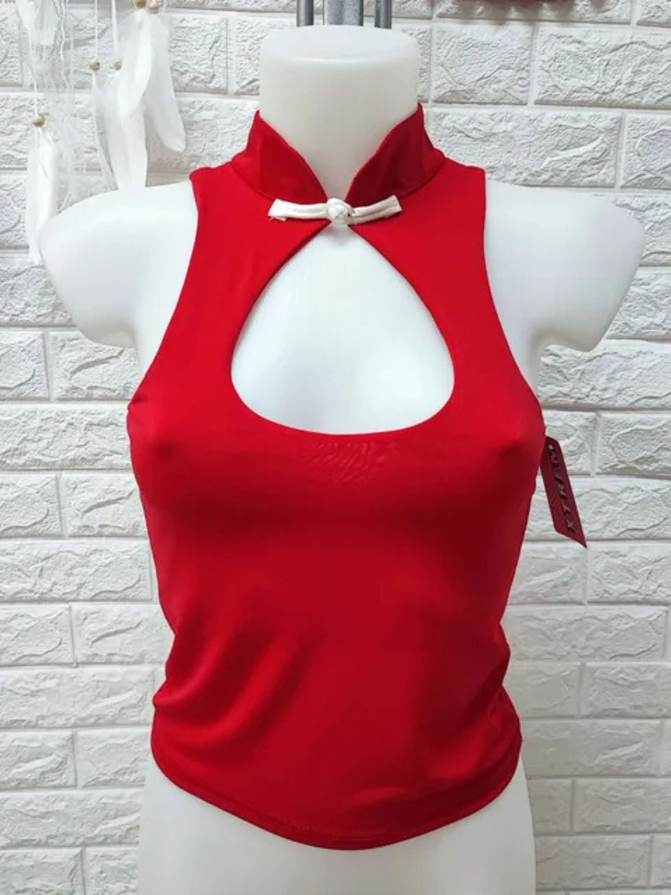 TOP NIKA
