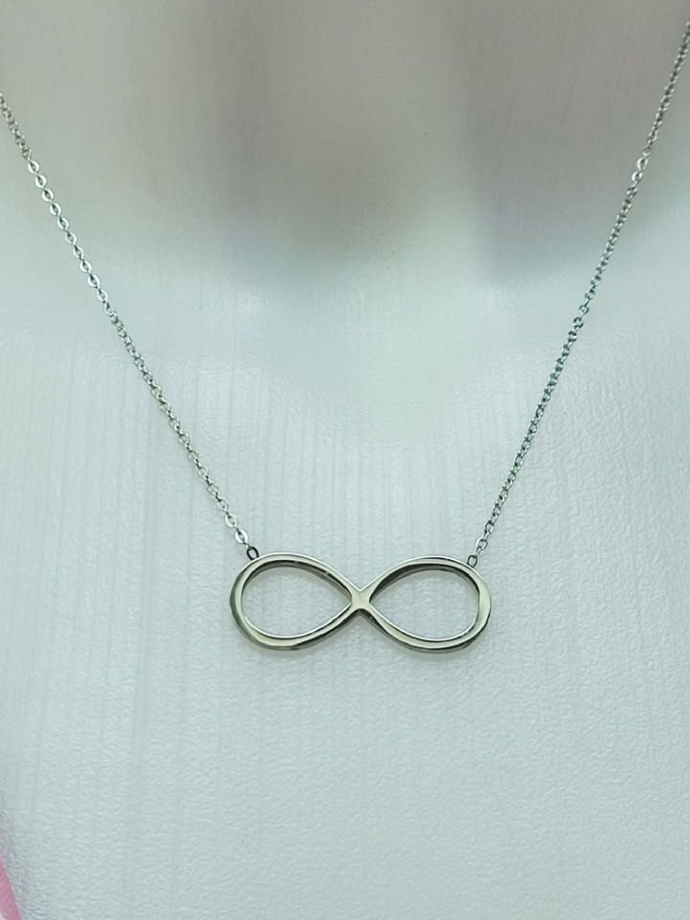 COLLAR INFINITO