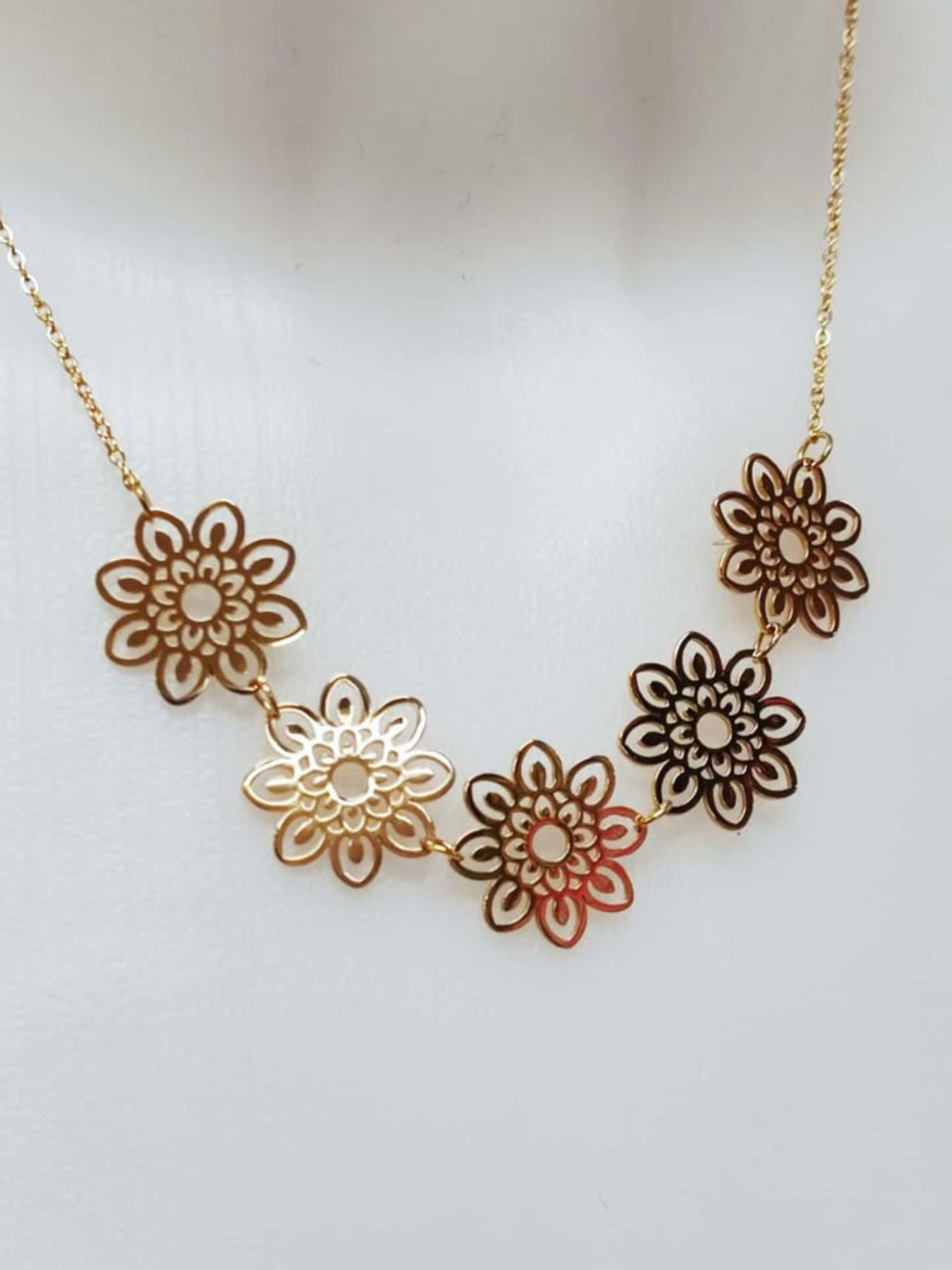 COLLAR FLORES