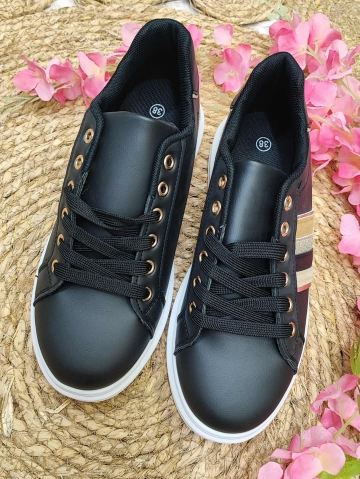 SNEAKER BLOSSOM