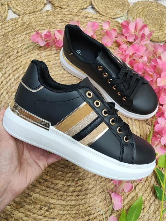 SNEAKER BLOSSOM
