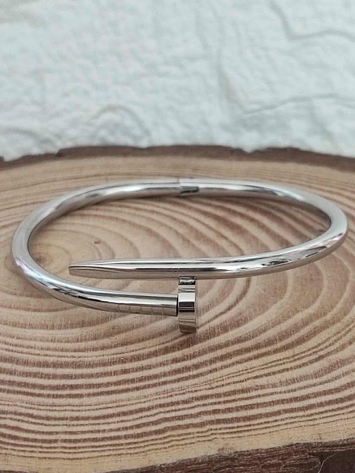 PULSERA CLAVO