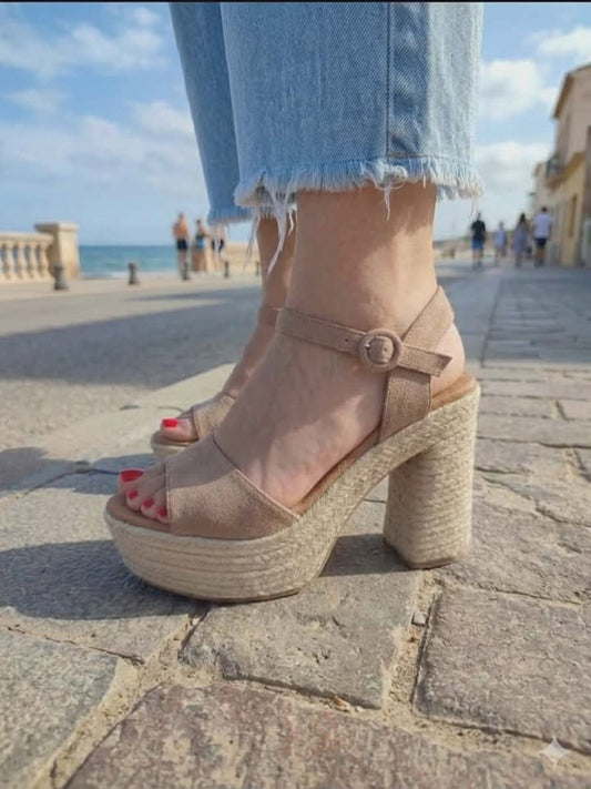 ZAPATO VALESKA - BEIGE