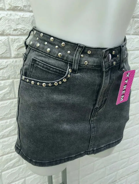 FALDA VAQUERA GRIS TACHUELAS ref. 055