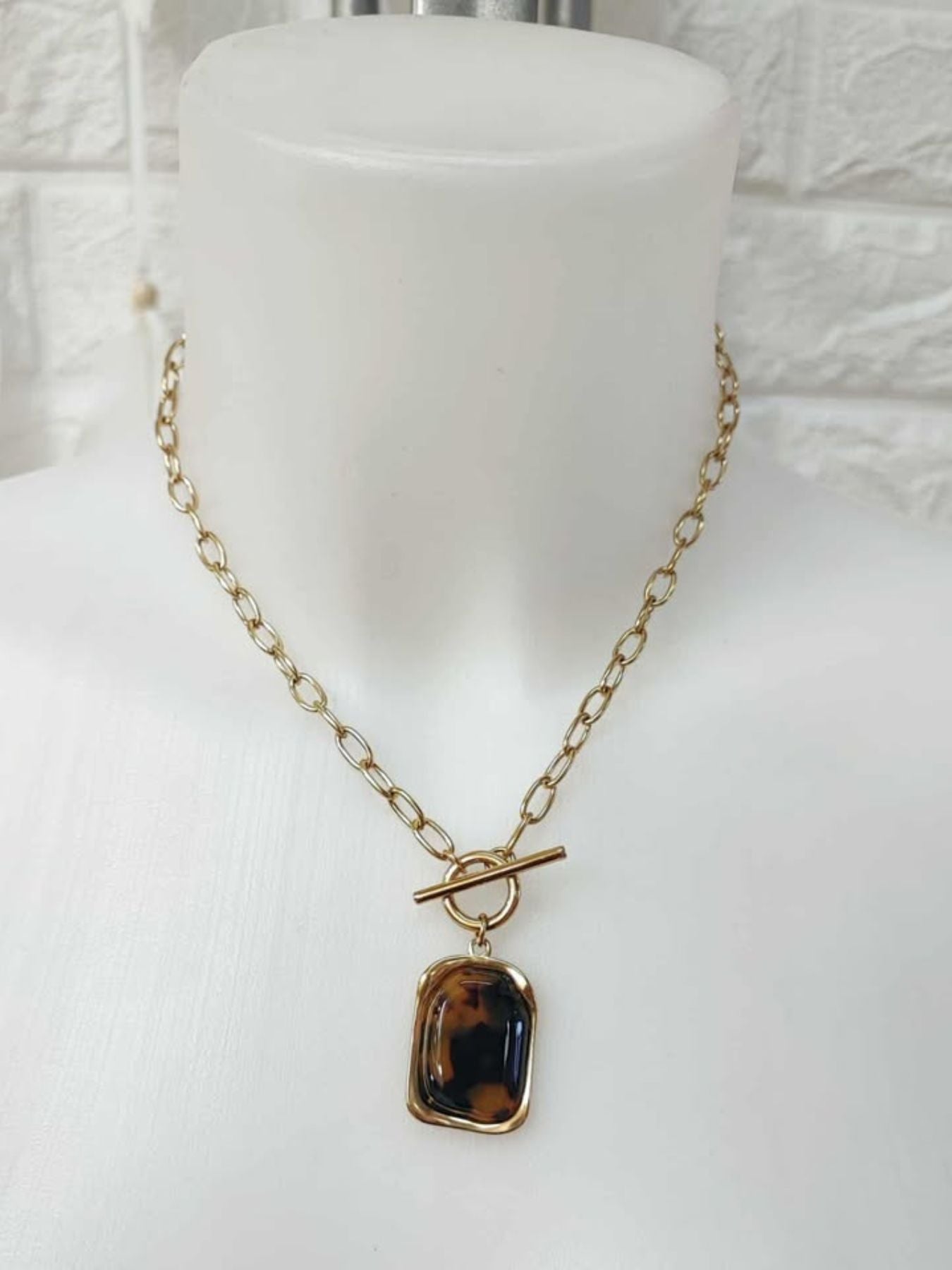 COLLAR LINAYS
